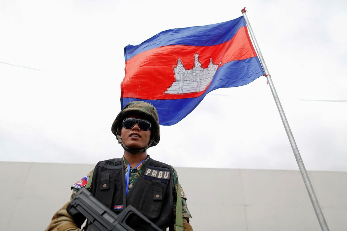 Cambodian PM Orders to Destroy U.S. Arms After the U.S.’ Arms Embargo