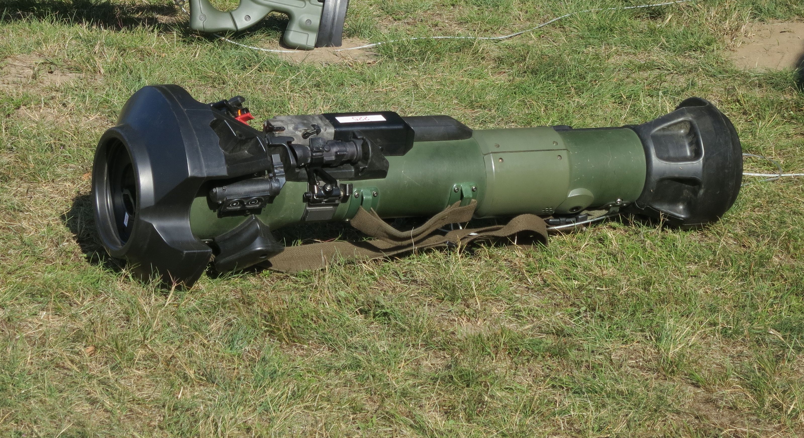 Britain Supplies Anti-Tank Weapons to Ukraine