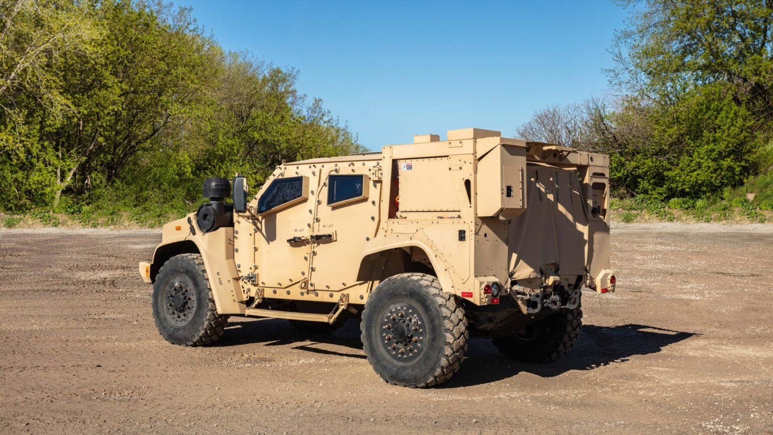Oshkosh Defence Discloses New Hybrid-Electric JLTV