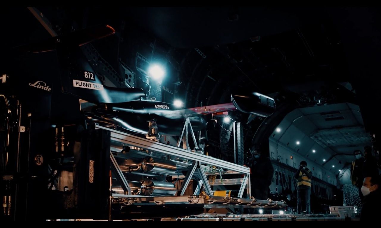 A400M Becomes “Mothership” for UAVs