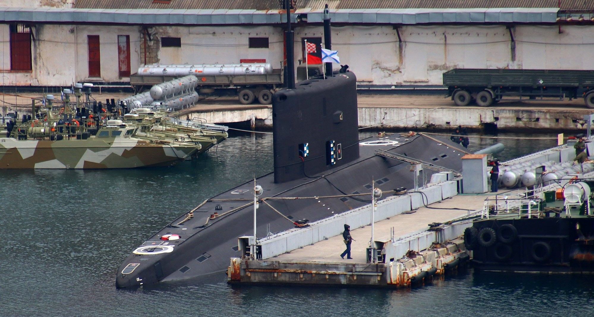 Russia is claimed to arm Submarines with Kalibr missiles 