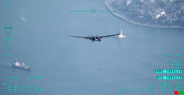 Ukrainian TB2 hit Russian boats