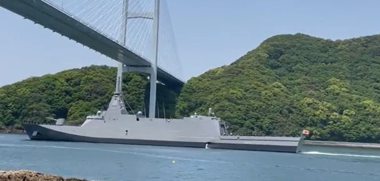 Japan has commissioned the flagship of the new Mogami-class frigate 