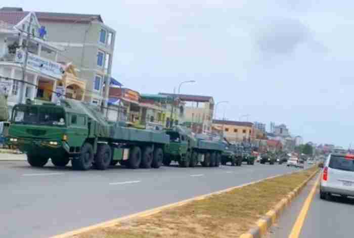 Cambodia Purchases Three Types of MLRSs from China