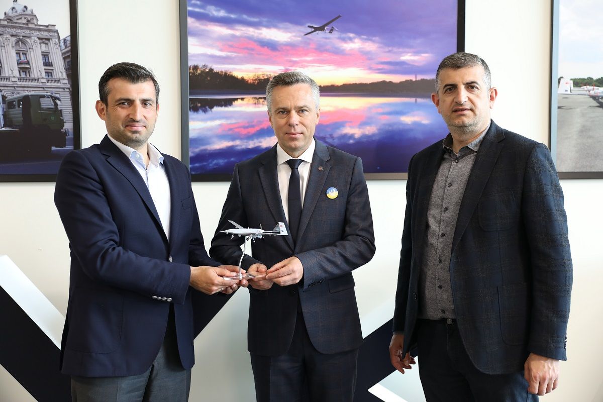 Lithuanian People Donate TB2 UAV to Ukraine