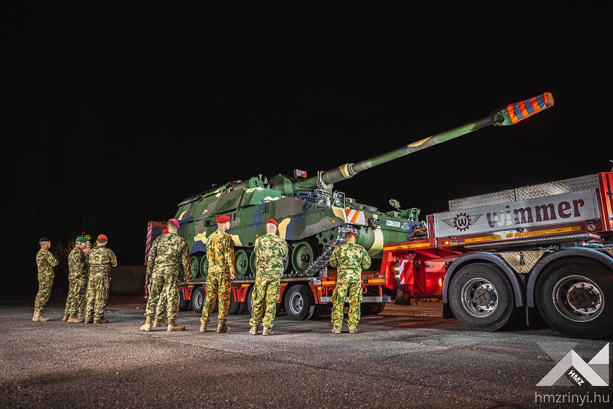 Germany delivered the first PzH 2000 howitzer to the György Klapka