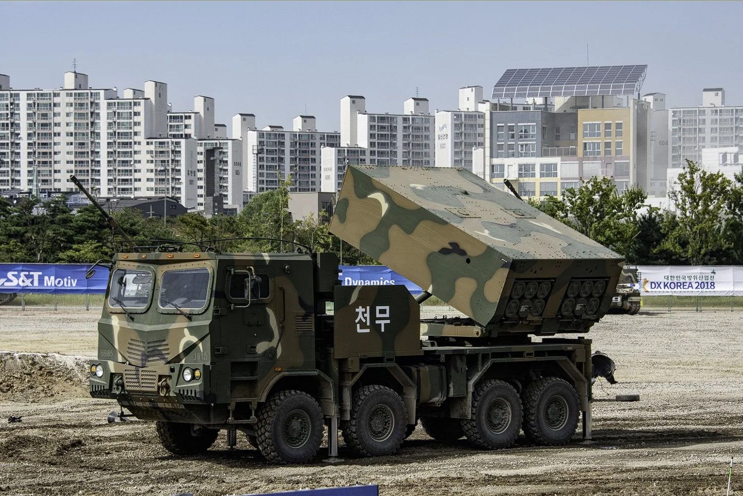 Massive Artillery Rocket Power for Poland