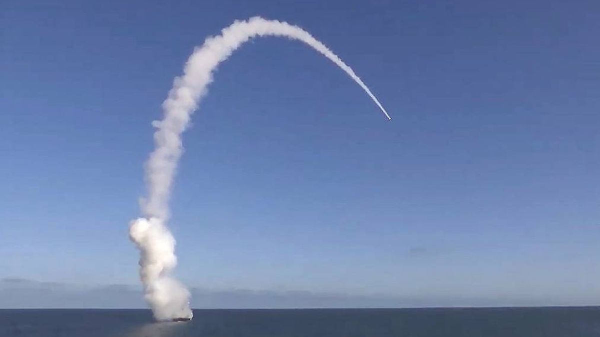 Russian Navy Submarine fired a Kalibr missile in the Sea of Japan