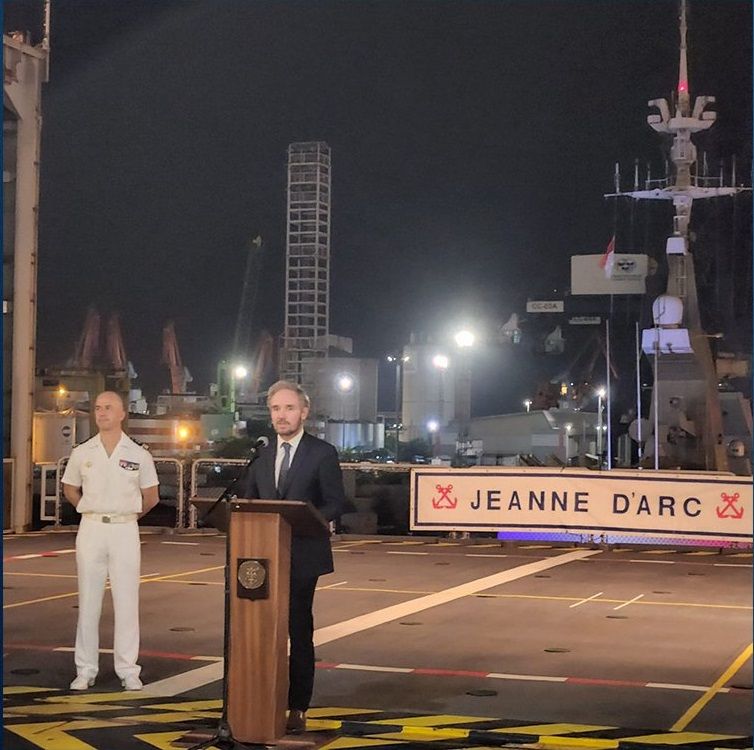 LHD Dixmude2.jpg