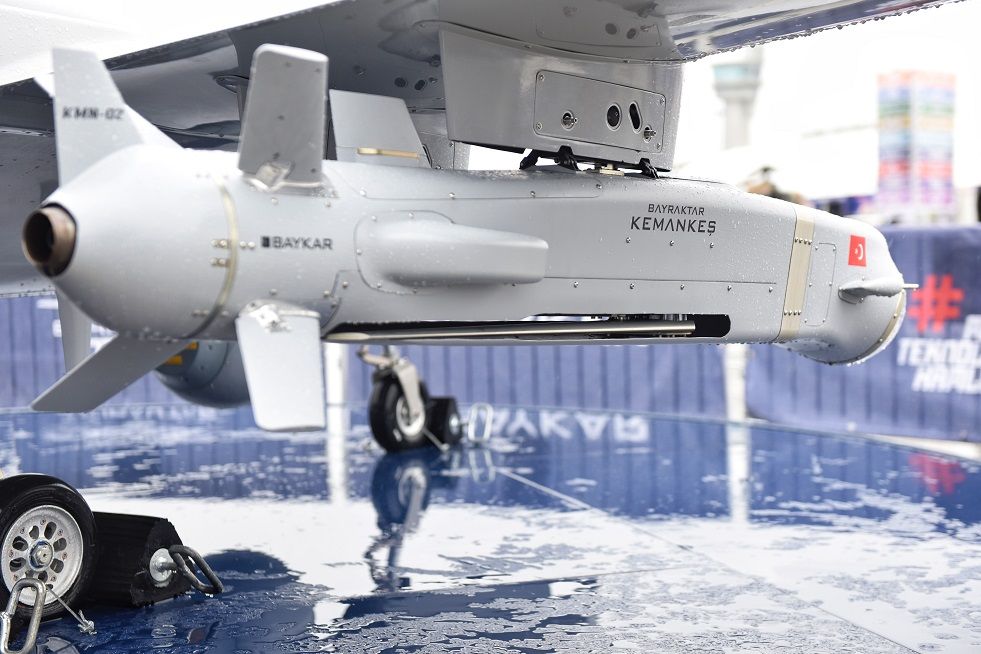Bayraktar KEMANKES under TB2's wingTurDef.JPG
