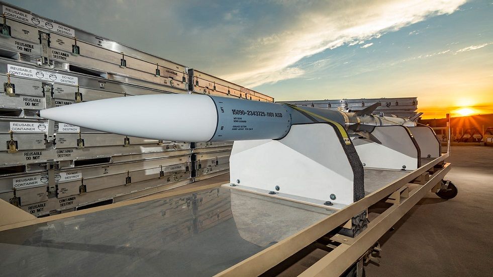 AMRAAM AIM-120 D TurDef.jpg
