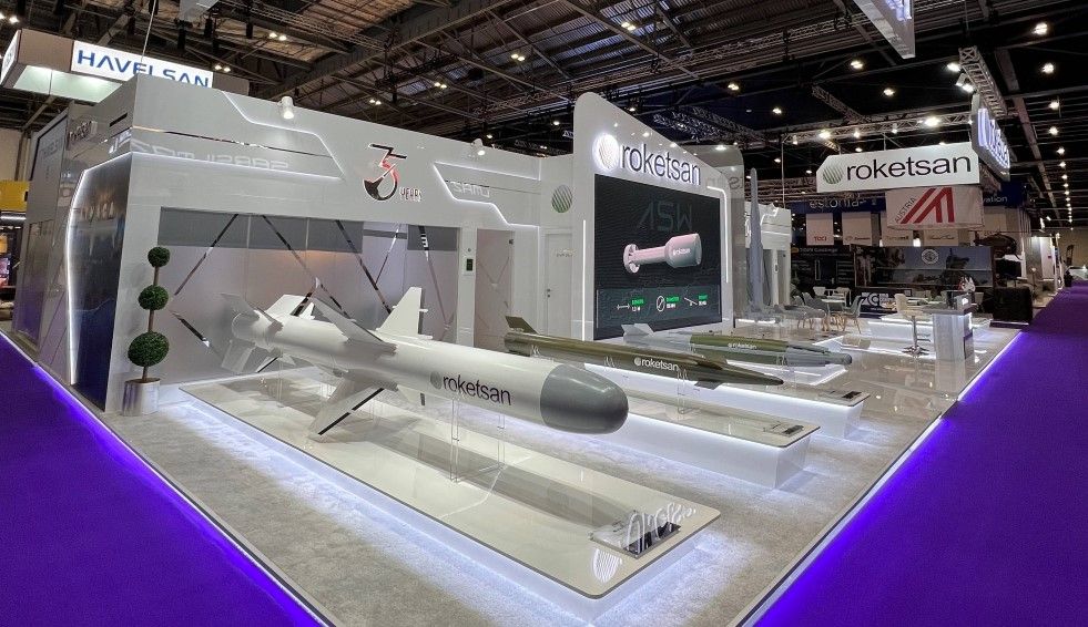 DSEI Roketsan TurDef.jpg