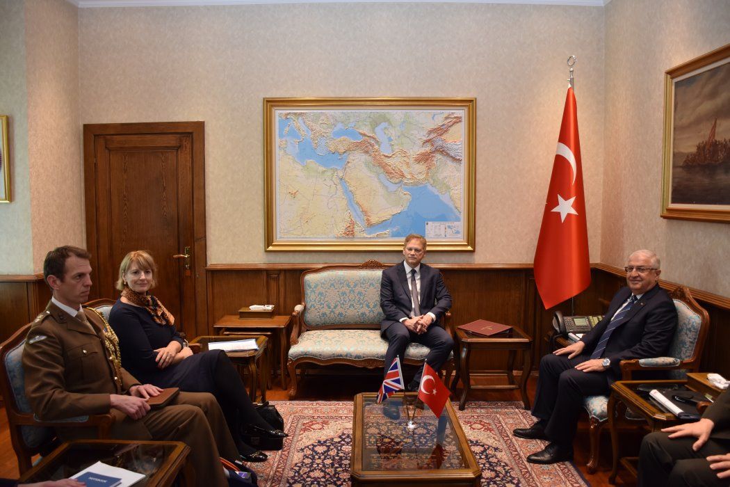 Shapps Güler turdef.JPG