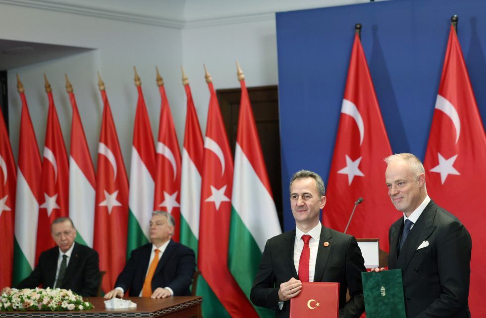 SSB Görgün and Hungarian MoD Bobrovniczky.jpg
