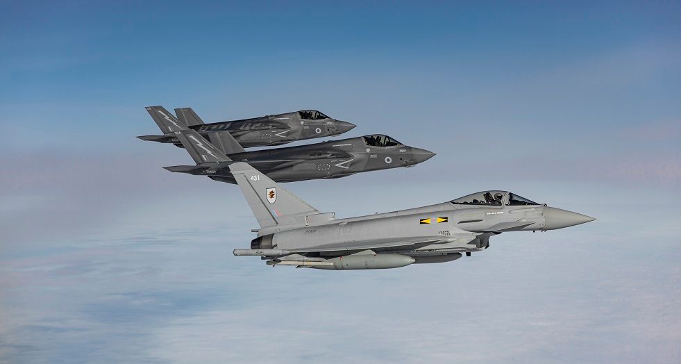Typhoon F-35 in formation TurDef.jpg