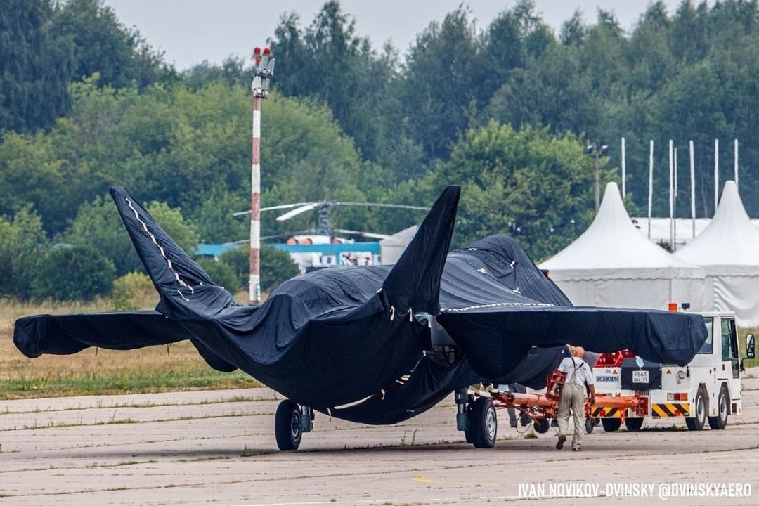 Russia Unveils New Aircraft